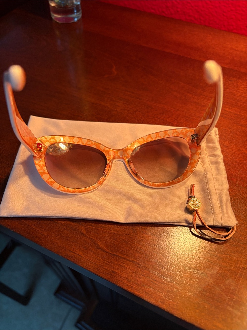 Tory Burch White Oversized Mirrored Cat-Eye Sunglasses - Picture 4 of 7